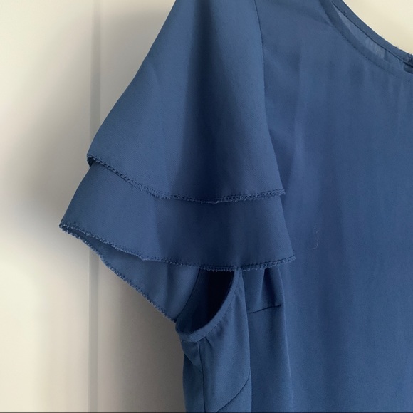 Banana Republic Blue Pleated Top - Picture 2 of 9